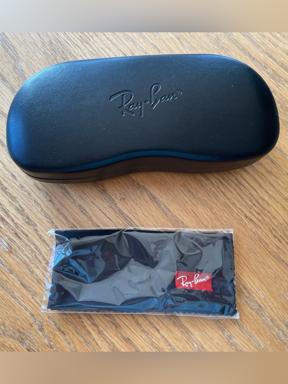 Ray-Ban Aviators  Black Hard Sunglasses Case with Branded Cleaning Cloth